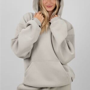 Minimalist Hoodie CERMENT MEDIUM